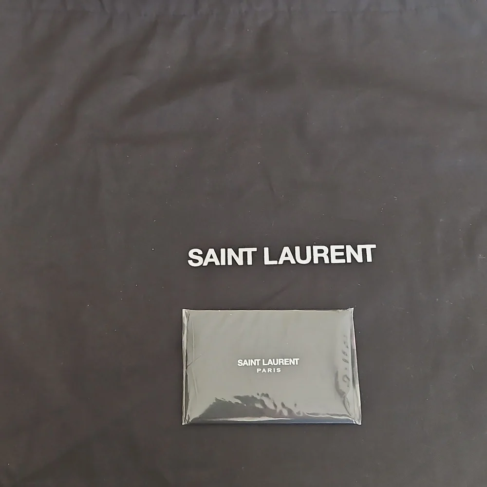 Yves Saint Laurent Black Envelope in Matelasse Lambskin - EUC - Picture 16 of 16